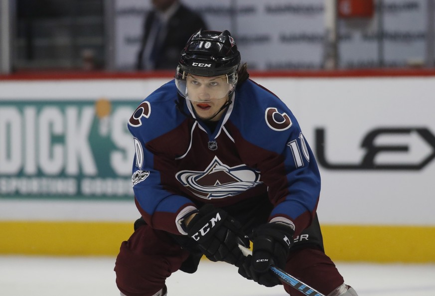 Colorado Avalanche right wing Sven Andrighetto, of Switzerland, looks for a pass as he drives to the net against the St. Louis Blues in the third period of an NHL hockey game Sunday, March 5, 2017, in ...