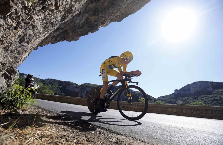 Cycling - Tour de France cycling race - The 37.5 km (23.3 miles) Stage 13 from Bourg-Saint-Andeol to La Caverne du Pont-d&#039;Arc, France - 15/07/2016 - Yellow jersey leader Team Sky rider Chris Froo ...