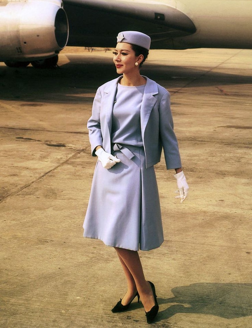 https://www.pinterest.com/capdeviellepier/air-france-uniforms/ air france christian dior 1963 vintage retro stewardess flight attendant flugbegleiterin