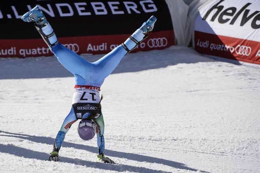 Freudensprung im Zielraum – Tina Maze holt sich Gold.