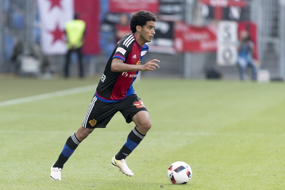 Basel&#039;s Omar Gaber in action during a Super League match between FC Basel 1893 and FC Sion, at the St. Jakob-Park stadium in Basel, Switzerland, on Sunday, July 24, 2016. (KEYSTONE/Georgios Kefal ...