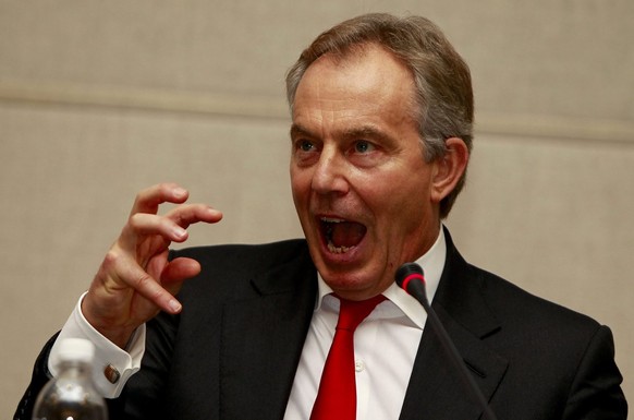 Der Schweizer Cüpli-Sozialist stammt vermutlich vom britischen Champagne socialist ab. Im Bild der ehemalige Labour-Premier Tony Blair.