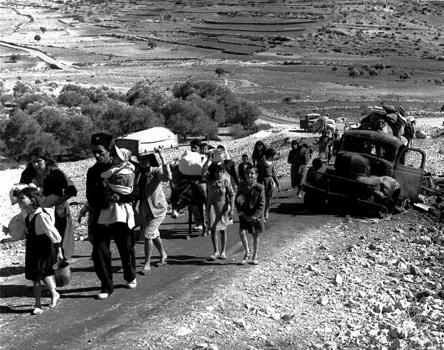 Araber auf der Flucht vor der israelischen Armee. Viele gingen nicht freiwillig, sie wurden vertrieben.