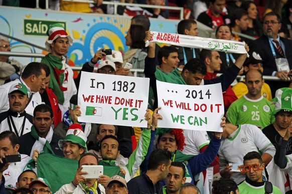 Algerische Fans an der WM 2014: Auch sie haben das abgekartete Spiel 1982 nicht vergessen.