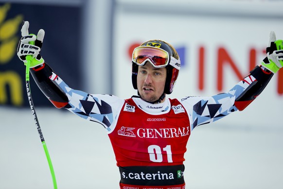 Austria&#039;s Marcel Hirscher celebrates after crossing the finish line of an alpine ski, men&#039;s World Cup combined in Santa Caterina, Italy, Thursday, Dec. 29, 2016. (AP Photo/Marco Trovati)