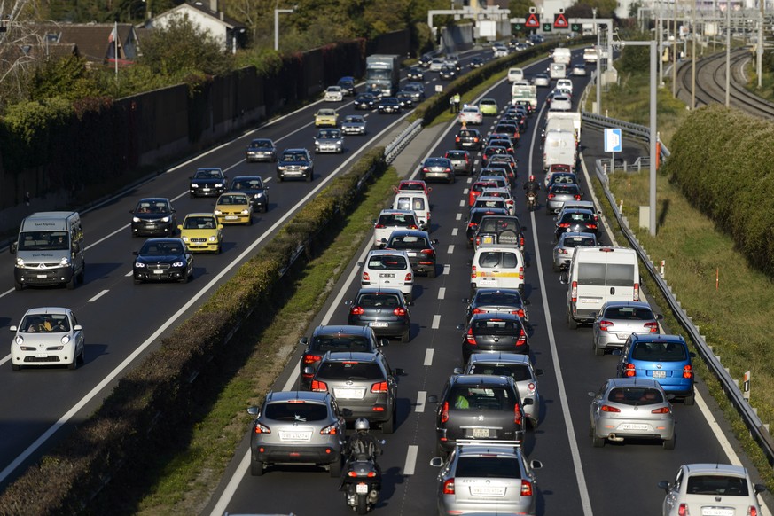 Stau auf der Autobahn:&nbsp;In jedem anderen industrialisierten Land wäre eine solche Hauptverkehrsader längst ausgebaut worden.