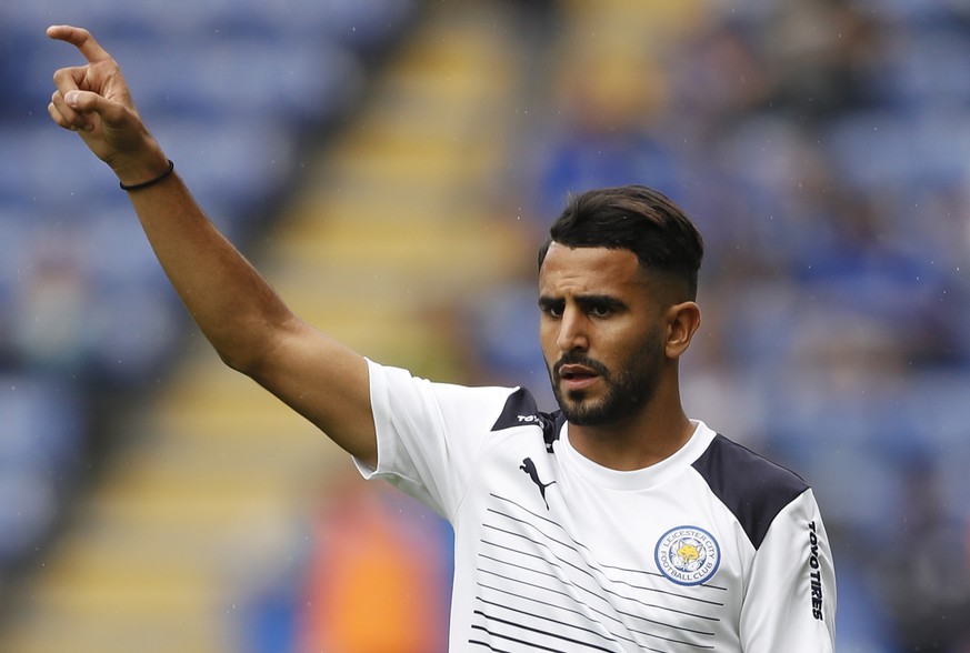 Football Soccer Britain - Leicester City v Swansea City - Premier League - King Power Stadium - 27/8/16
Leicester City&#039;s Riyad Mahrez warms up before the match 
Action Images via Reuters / Carl ...