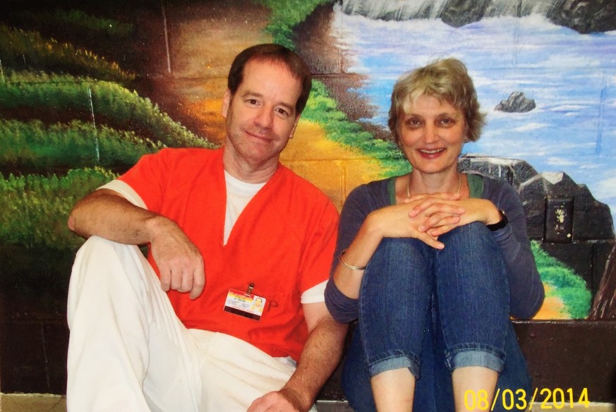 Ines Aubert mit ihrem Brieffreund John (Name geändert). Sie besuchte ihn in der Haftanstalt in Florida.&nbsp;