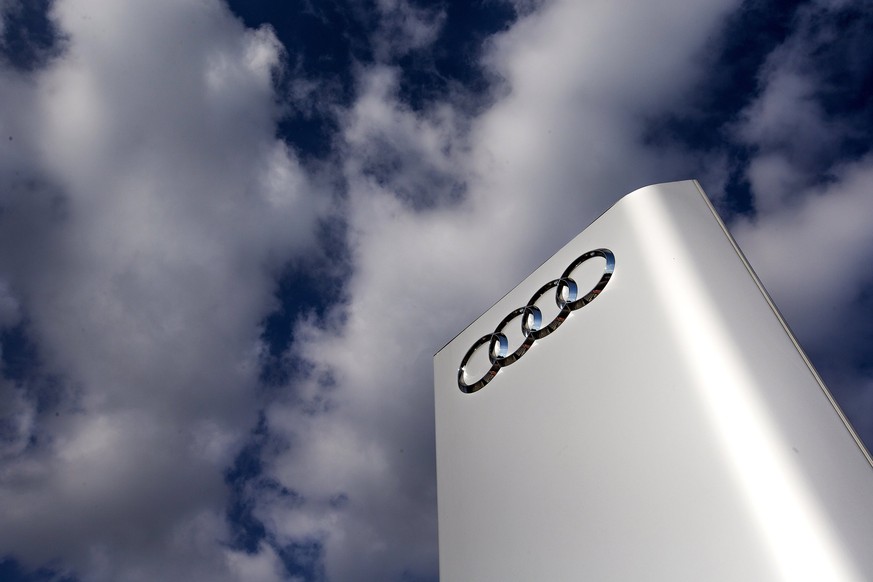 REFILE - CORRECTING TYPOThe Audi logo is seen at the entrance of the Audi powerplant in Brussels, Belgium September 28, 2015. Volkswagen, facing a scandal for the falsification of U.S. emissions tests ...
