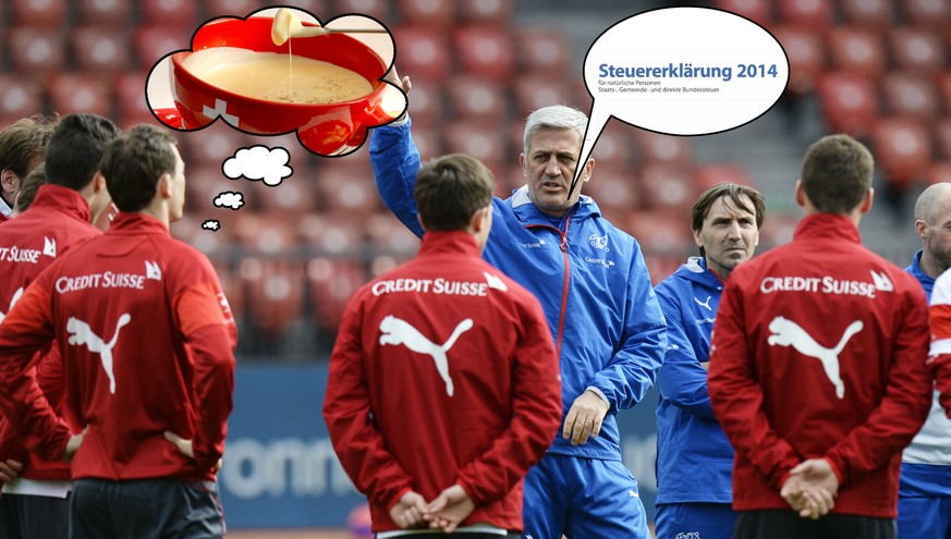 Petkovic spricht im Abschlusstraining am Montagabend zu den Spielern.