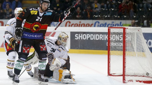 Moser bezwingt Merzlikins zum 2:0 für den SCB.