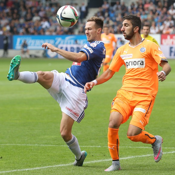 Luzern, 13.09.2015, Fussball Super League - FC Luzern - Grasshopper Club Zuerich, Francois Affolter (L, FCL) gegen Munas Dabbur (R, GCZ). (Marc Schumacher/EQ Images)