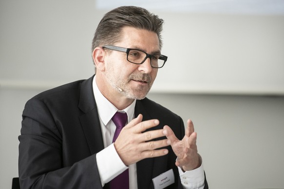 Yves Zumwald, Chief Executive Officer, an der Bilanzmedienkonferenz der Swissgrid AG, im Bildungszentrum Sihlpost, in Zuerich, Dienstag, 24. April 2018. (KEYSTONE/Patrick Huerlimann)