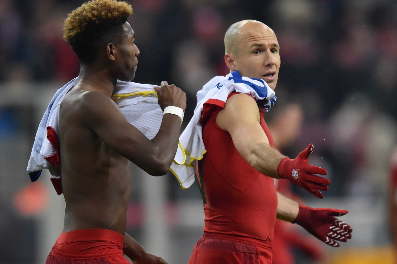 Ein Mainz-Trikot, null Punkte: Was dem gefrusteten Arjen Robben vom Besuch der 05er geblieben ist.