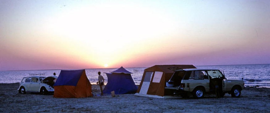 Campen am&nbsp;Razzaza-See (1974).