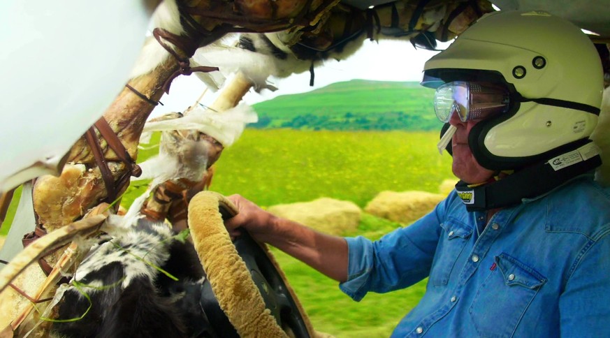 Jeremy Clarkson hat Spass mit Hygieneartikeln für Damen in der Nase