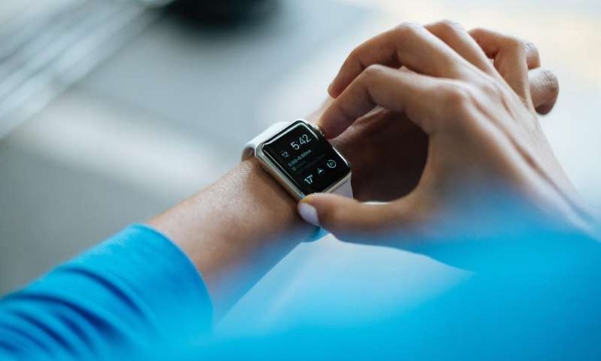 Smartwatches oder Fitness-Tracker am Handgelenk können Daten verraten.&nbsp;