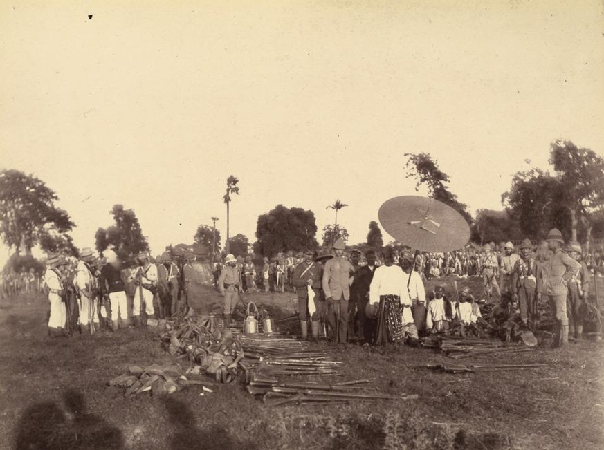 Photograph of surrender of the Burmese Army, 3rd Anglo-Burmese War
By Willoughby Wallace Hooper - British Library, Public Domain, https://commons.wikimedia.org/w/index.php?curid=8633805