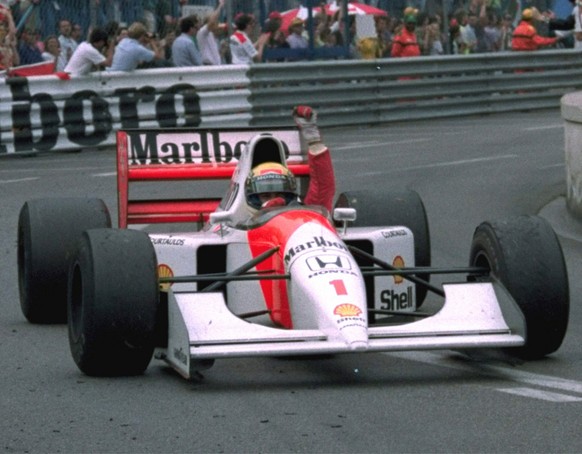 Senna bei seinem Sieg 1992 in Monaco.