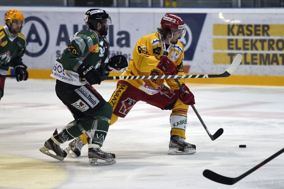 Philipp Wüst (links) im Frühling gegen die SCL Tigers.