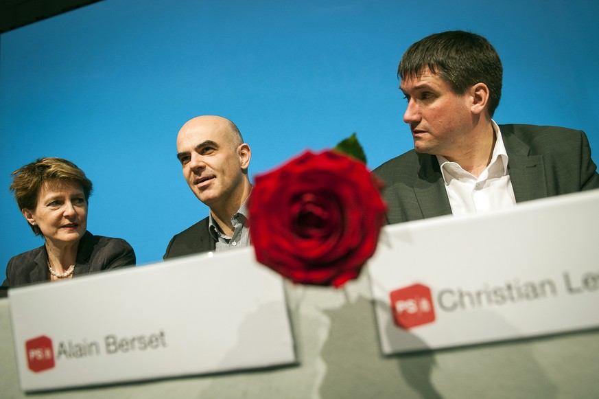 SP-Chef Christian Levrat mit den Bundesräten Alain Berset und Simonetta Sommaruga (von rechts).