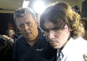 Ray Whelan (links) hat sich bei einem Gericht in Rio de Janeiro gestellt.