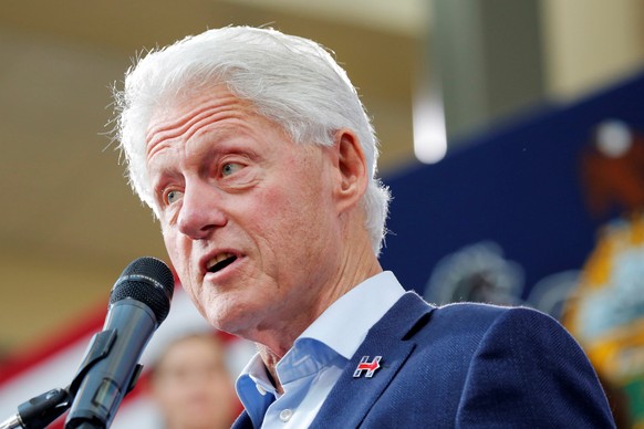 Former U.S. president Bill Clinton campaigns on behalf of his wife, Democratic U.S. presidential nominee Hillary Clinton, at Montgomery County Community College in Pennsylvania, October 18, 2016. REUT ...