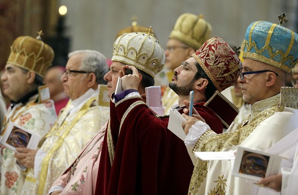 An der Messe im Petersdom nahmen auch armenische Patriarchen teil.