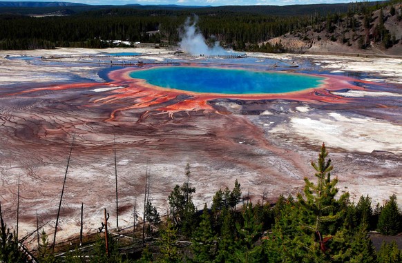 The Grand Prismatic Spring, the largest in the United States and third largest in the world, is seen in Yellowstone National Park, Wyoming, June 22, 2011. Picture taken June 22, 2011. REUTERS/Jim Urqu ...