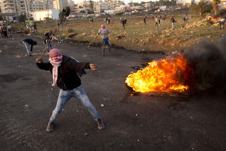 Ein palästinensischer Demonstrant am 29. November in Jerusalem.