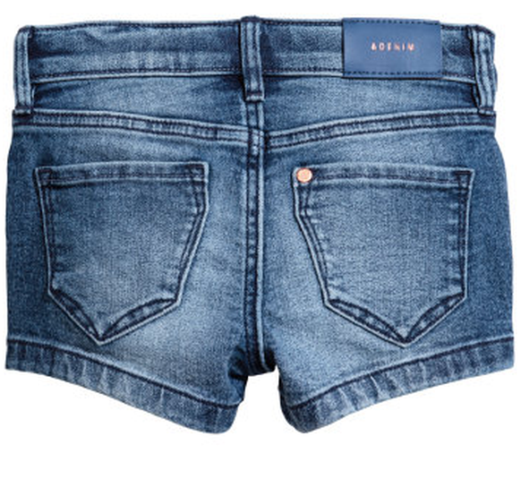 Die Shorts des Anstosses im schwedischen Onlineshop von H&amp;M.