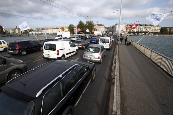 Brücke statt Tunnel – die Genfer sagen nein zum Strassentunnel unter dem Hafenbecken.