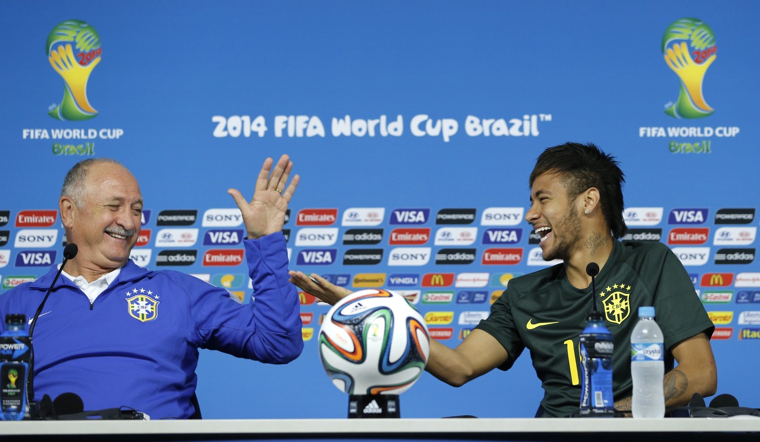 Gute Stimmung bei Felipe Scolari und Neymar vor der WM.