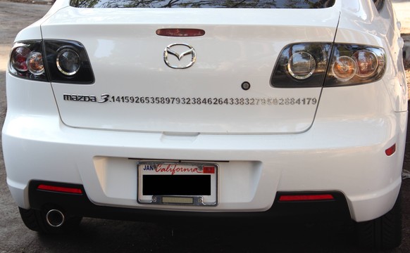 ... kann es nur ein Mazda 3,14159 ... sein.