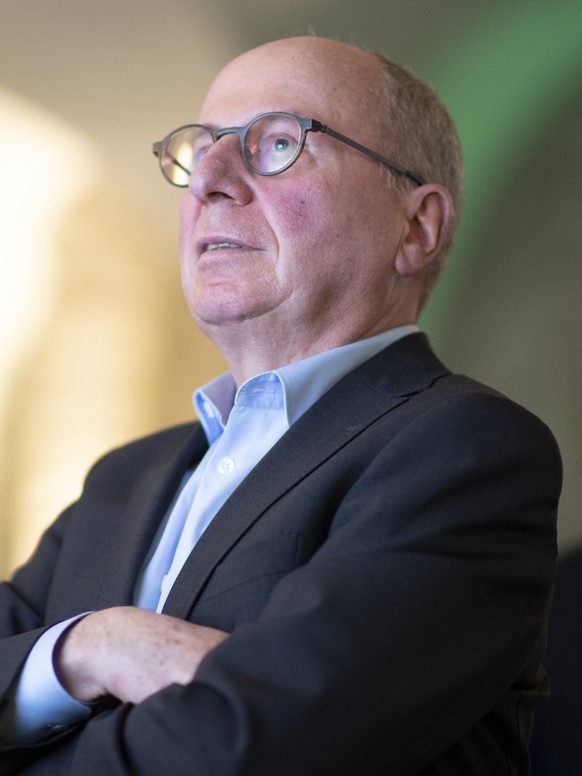 Regierungsrat Fredy Faessler (SP, bisher), verfolgt erste Resultate, bei den Wahlen im Kanton St. Gallen, am Sonntag, 8. Maerz 2020, in St. Gallen. (KEYSTONE/Gian Ehrenzeller)