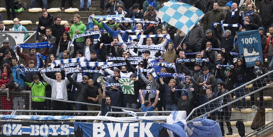 Freuen sich auf Super-League-Fussball: Die Lausanner Fans.