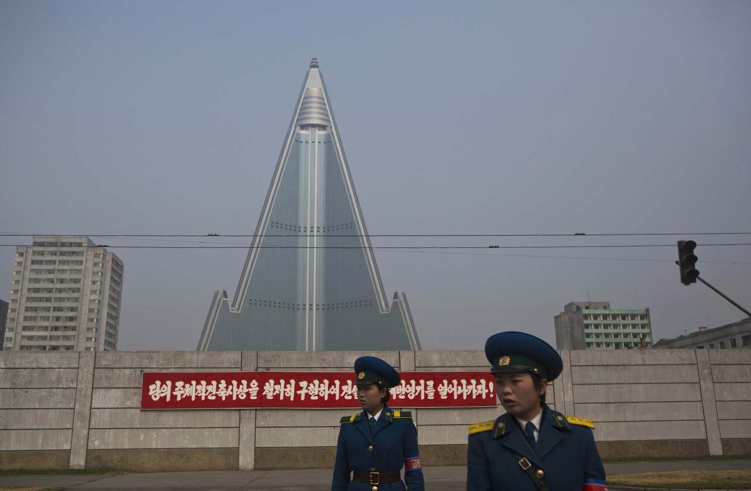 Seit 1988 leerstehend: Das als Hotel geplante Ryugyong-Gebäude.