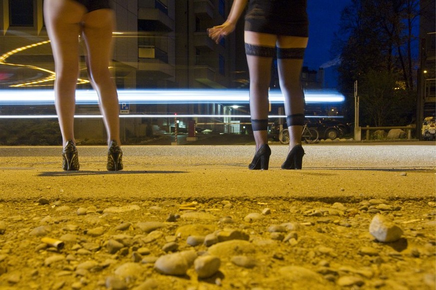 In Bern und Basel bieten immer mehr Sexarbeiterinnen aus Italien, Spanien und Portugal ihre Dienste an.