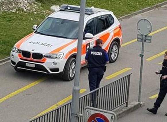 Grosseinsatz in Zuchwil: Polizei sperrt nach Auseinandersetzung «quasi das ganze Quartier» ab
azZuletzt aktualisiert am 3.5.2017 um 17:08 Uhr