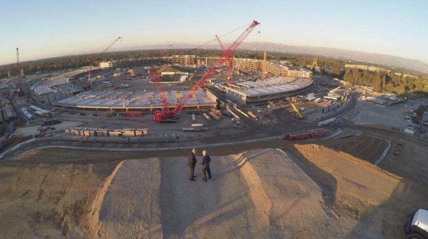 Fünf Milliarden Dollar kostet der Bau des neuen, UFO-förmigen Apple-Hauptquartiers.