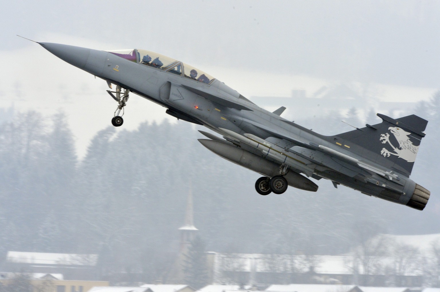 Ein Gripen C beim Start im Januar 2013.