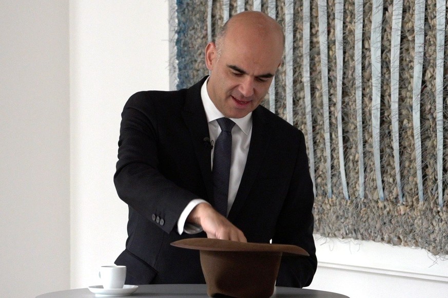 Bundesrat Alain Berset im Hut-Interview zur Rentenreform.