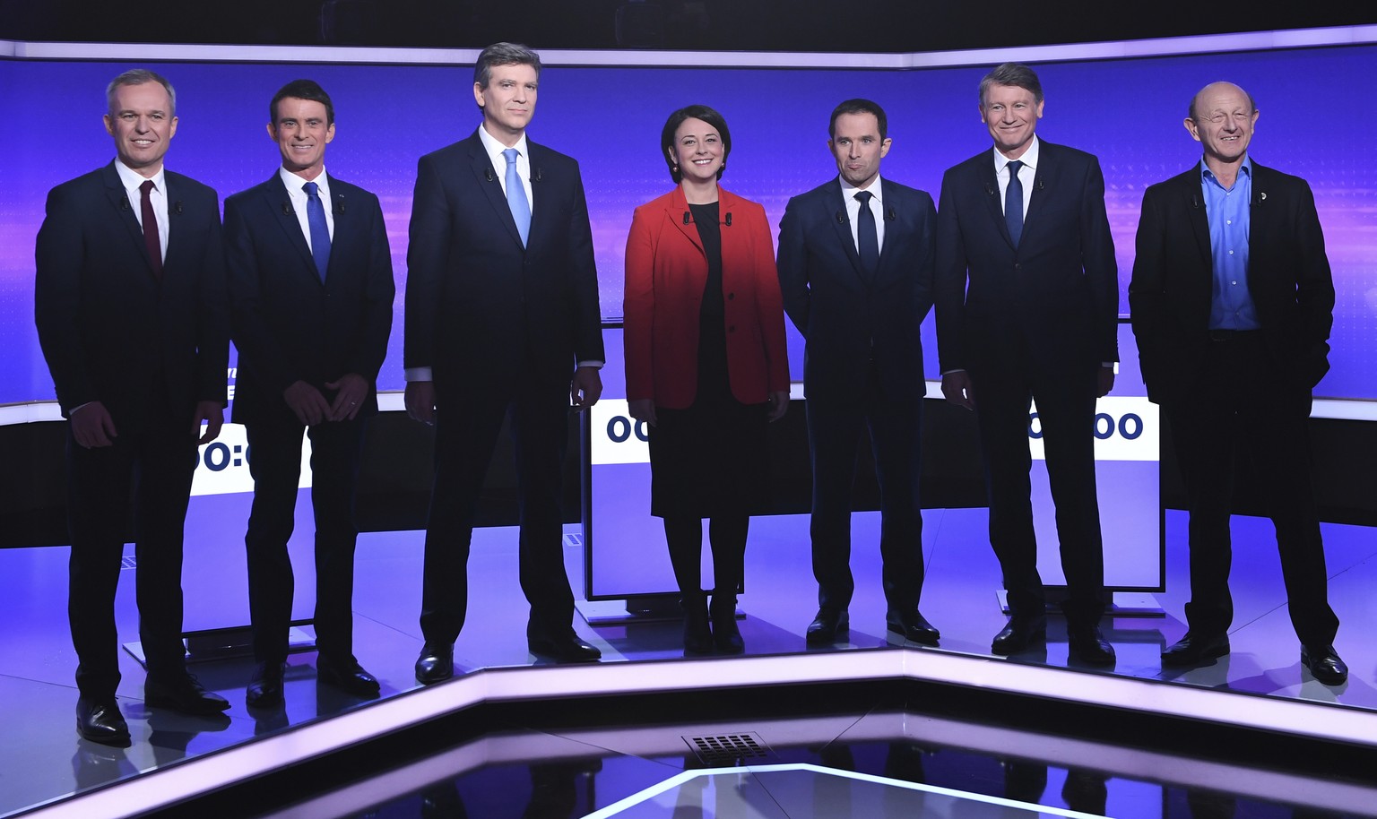 Candidates for the French left&#039;s presidential primaries ahead of the 2017 presidential election, (from L) Francois de Rugy, Manuel Valls, Arnaud Montebourg, Sylvia Pinel, Benoit Hamon, Vincent Pe ...