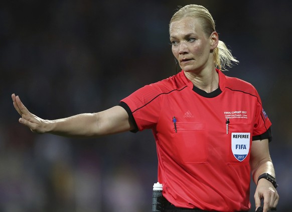 Referee Bibiana Steinhaus during the Women&#039;s Champions League Final soccer match at the Cardiff City Stadium in Cardiff, Wales, Thursday, June 1, 2017. (Nick Potts/PA via AP)