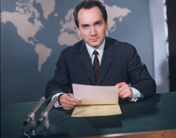 60 Jahre Tagesschau
Léon Huber, Tagesschau-Sprecher, 1967

Copyright: SRF

NO SALES
NO ARCHIVES
NO ONLINE

Die Veröffentlichung im Zusammenhang mit Hinweisen auf das Fernsehprogramm von SF DRS ist hon ...