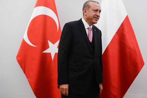 epa06271321 Turkish President Recep Tayyip Erdogan during the meeting with Polish Senate&#039;s Speaker Stanislaw Karczewski (not seen) at the Polish Senate in Warsaw, Poland, 17 October 2017. Erdogan ...