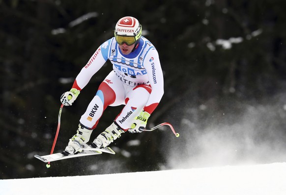 Switzerland&#039;s Beat Feuz speeds down the course of an alpine ski, men&#039;s World Cup downhill, in Kvitfjell, Norway, Saturday, Feb. 25, 2017. (AP Photo/Alessandro Trovati)