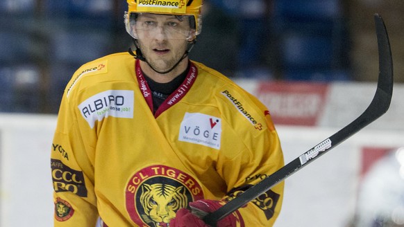 SCL Tigers Stuermer Thomas Nuessli im fuenften Eishockey Spiel der Platzierungsrunde der National League A zwischen dem EHC Kloten und dem SCL Tigers am Samstag, 18. Maerz 2017, in der SWISS Arena in  ...