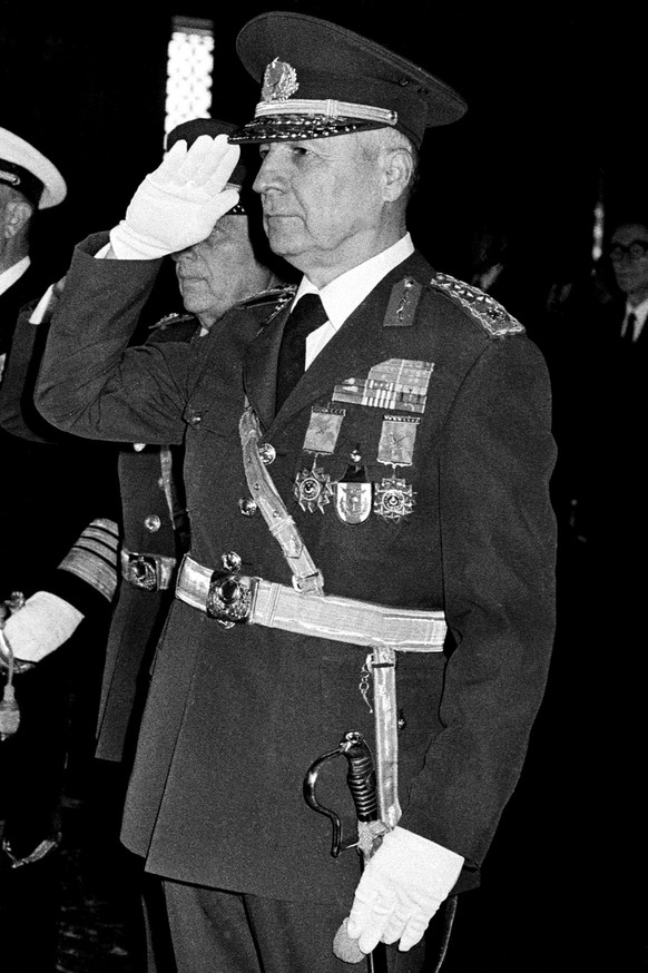 FILE  In this Oct. 29, 1980 file photo, Gen. Kenan Evren, the leader of Sept. 12 coup d&#039;Etat, stands at the mausoleum of the founder of modern Turkey, Kemal Ataturk, in Ankara, Turkey. Kenan Evr ...