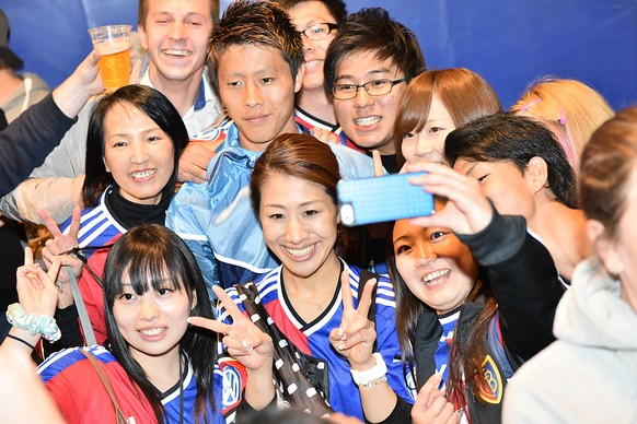 Japanische Fans reisen für Popstar Kakitani um die halbe Welt.